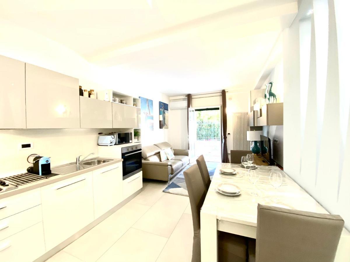 Mottola Apartment Тропеа Екстер'єр фото
