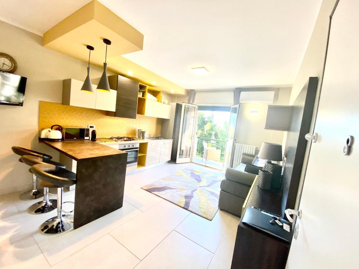 Mottola Apartment Тропеа Екстер'єр фото