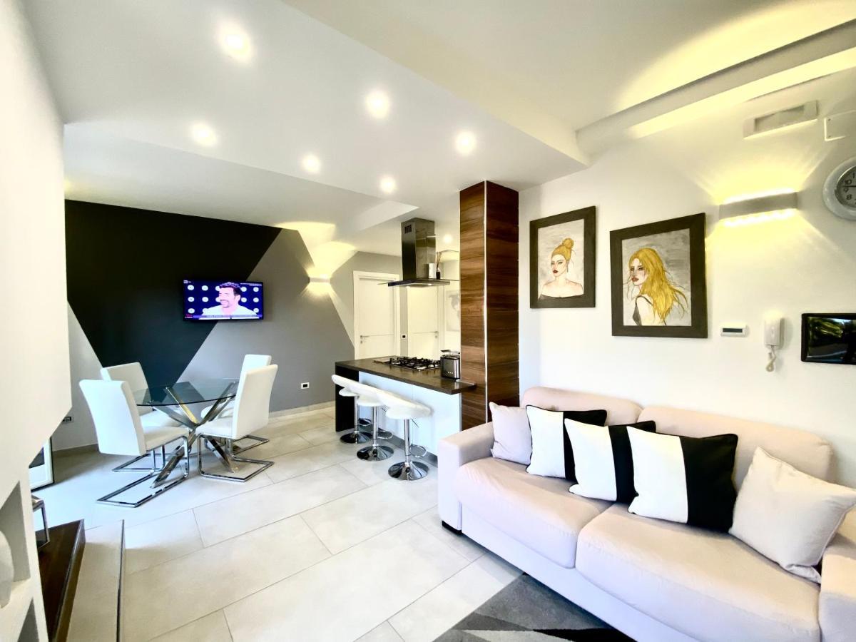 Mottola Apartment Тропеа Екстер'єр фото